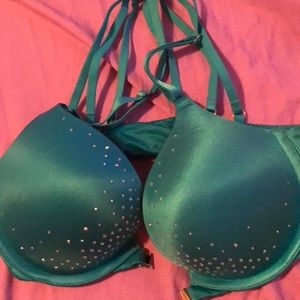 Victoria’s Secret very sexy push up 32c